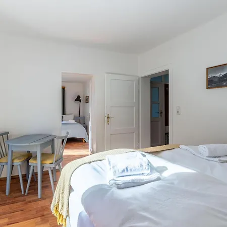 Lovely Rita, Διαμέρισμα