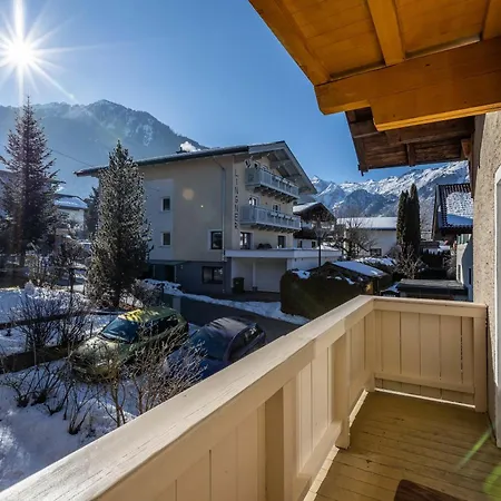 Lovely Rita, Διαμέρισμα